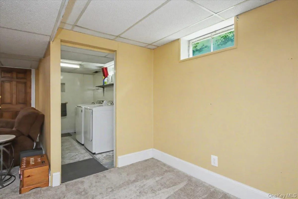 9 Mansion Drive, Hyde Park, NY, 4 Bedrooms Bedrooms, 8 Rooms Rooms,1 BathroomBathrooms,Residential,For Rent,Mansion,0,1028116 9 Mansion Drive, Hyde Park, NY, 4 Bedrooms Bedrooms, 8 Rooms Rooms,1 BathroomBathrooms,Residential,For Rent,Mansion,0,1028116