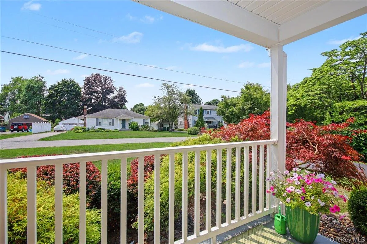9 Mansion Drive, Hyde Park, NY, 4 Bedrooms Bedrooms, 8 Rooms Rooms,1 BathroomBathrooms,Residential,For Rent,Mansion,0,1028116 9 Mansion Drive, Hyde Park, NY, 4 Bedrooms Bedrooms, 8 Rooms Rooms,1 BathroomBathrooms,Residential,For Rent,Mansion,0,1028116