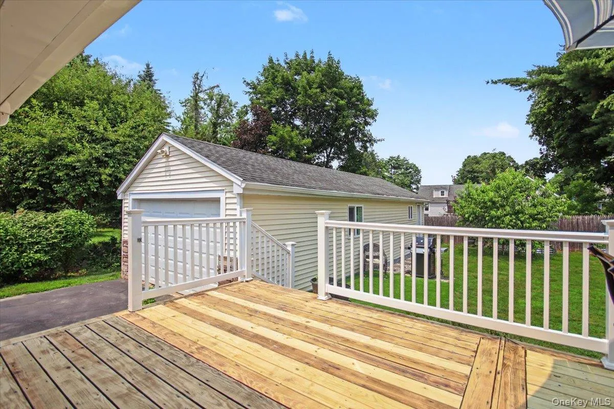 9 Mansion Drive, Hyde Park, NY, 4 Bedrooms Bedrooms, 8 Rooms Rooms,1 BathroomBathrooms,Residential,For Rent,Mansion,0,1028116 9 Mansion Drive, Hyde Park, NY, 4 Bedrooms Bedrooms, 8 Rooms Rooms,1 BathroomBathrooms,Residential,For Rent,Mansion,0,1028116