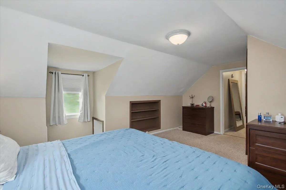 9 Mansion Drive, Hyde Park, NY, 4 Bedrooms Bedrooms, 8 Rooms Rooms,1 BathroomBathrooms,Residential,For Rent,Mansion,0,1028116 9 Mansion Drive, Hyde Park, NY, 4 Bedrooms Bedrooms, 8 Rooms Rooms,1 BathroomBathrooms,Residential,For Rent,Mansion,0,1028116