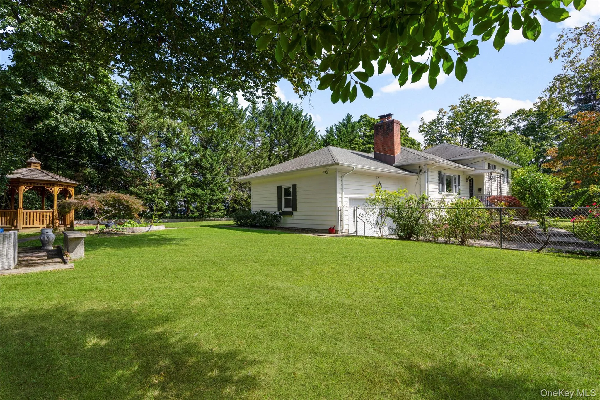 30 Antler Place, New Rochelle, NY, 4 Bedrooms Bedrooms, 8 Rooms Rooms,3 BathroomsBathrooms,Residential,For Rent,Antler,0,1028119 30 Antler Place, New Rochelle, NY, 4 Bedrooms Bedrooms, 8 Rooms Rooms,3 BathroomsBathrooms,Residential,For Rent,Antler,0,1028119