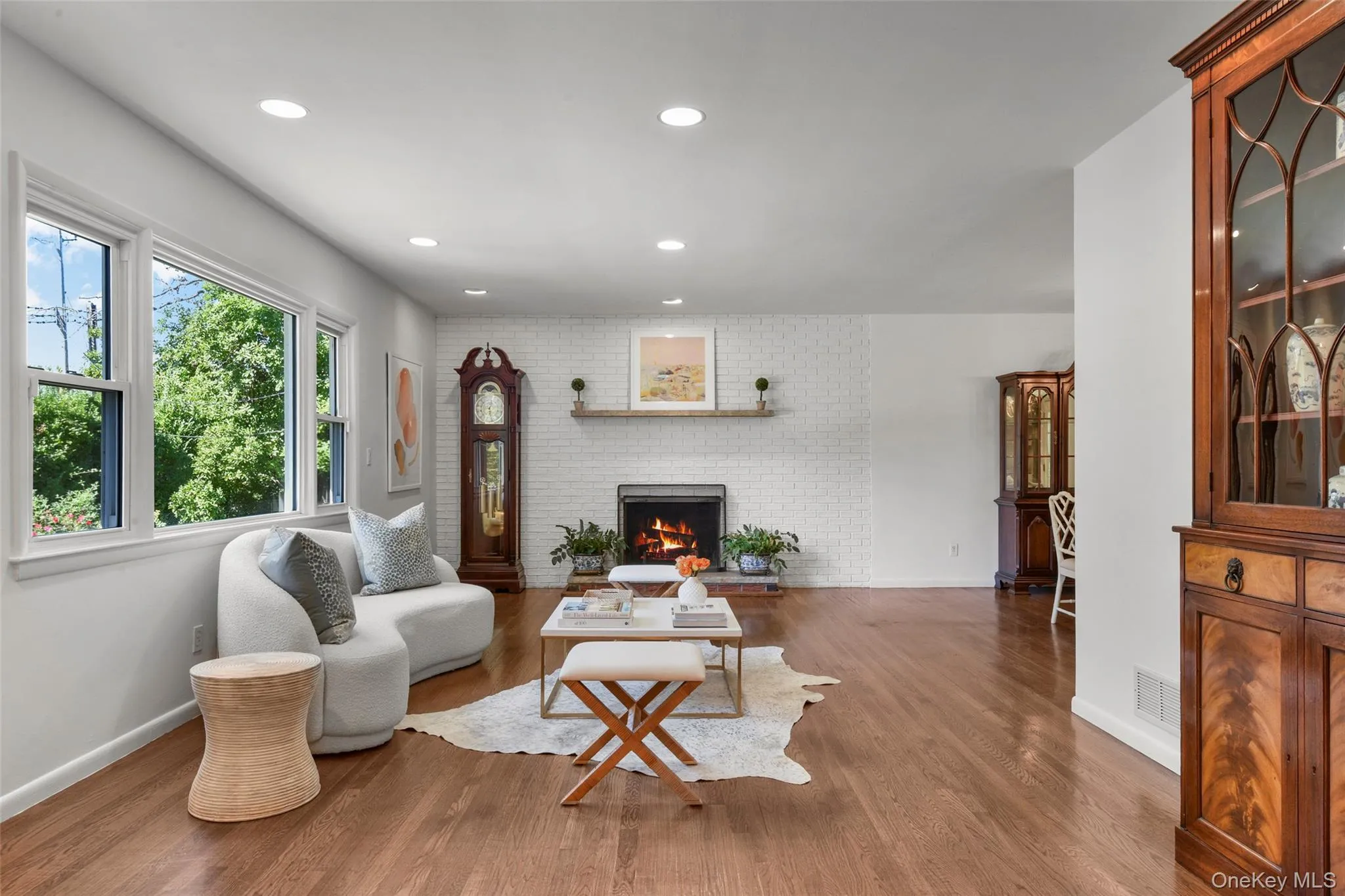 30 Antler Place, New Rochelle, NY, 4 Bedrooms Bedrooms, 8 Rooms Rooms,3 BathroomsBathrooms,Residential,For Rent,Antler,0,1028119 30 Antler Place, New Rochelle, NY, 4 Bedrooms Bedrooms, 8 Rooms Rooms,3 BathroomsBathrooms,Residential,For Rent,Antler,0,1028119