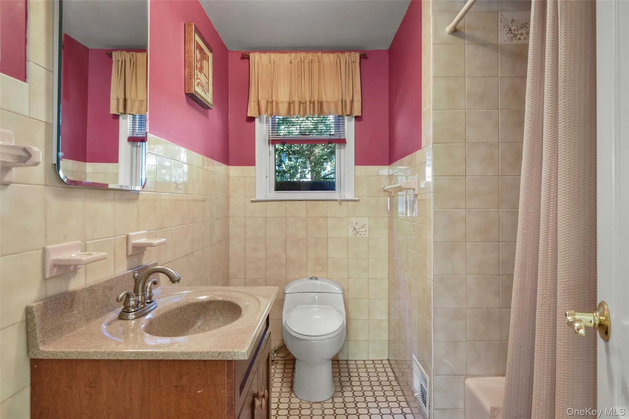 30 Antler Place, New Rochelle, NY, 4 Bedrooms Bedrooms, 8 Rooms Rooms,3 BathroomsBathrooms,Residential,For Rent,Antler,0,1028119 30 Antler Place, New Rochelle, NY, 4 Bedrooms Bedrooms, 8 Rooms Rooms,3 BathroomsBathrooms,Residential,For Rent,Antler,0,1028119