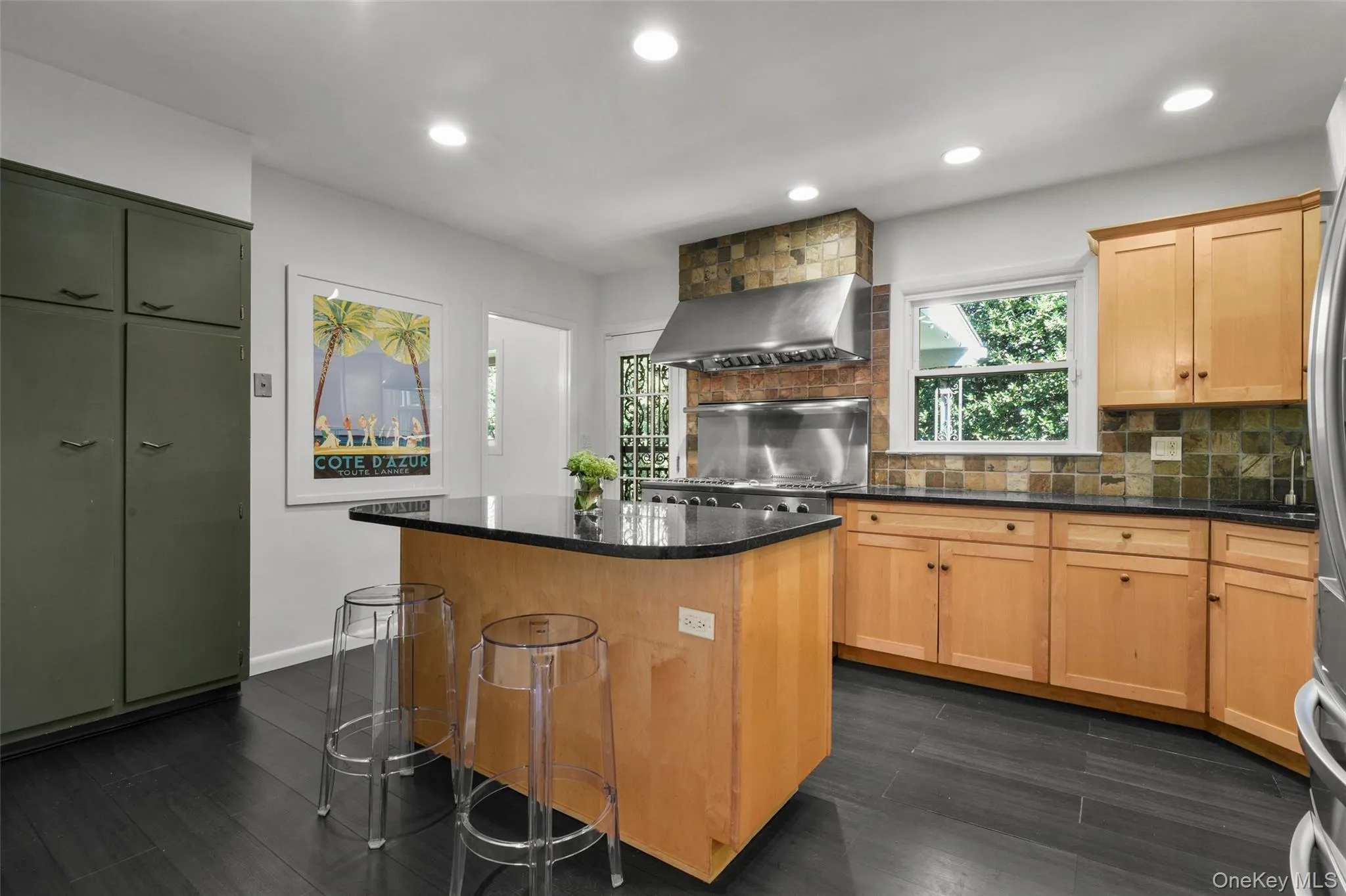 30 Antler Place, New Rochelle, NY, 4 Bedrooms Bedrooms, 8 Rooms Rooms,3 BathroomsBathrooms,Residential,For Rent,Antler,0,1028119 30 Antler Place, New Rochelle, NY, 4 Bedrooms Bedrooms, 8 Rooms Rooms,3 BathroomsBathrooms,Residential,For Rent,Antler,0,1028119