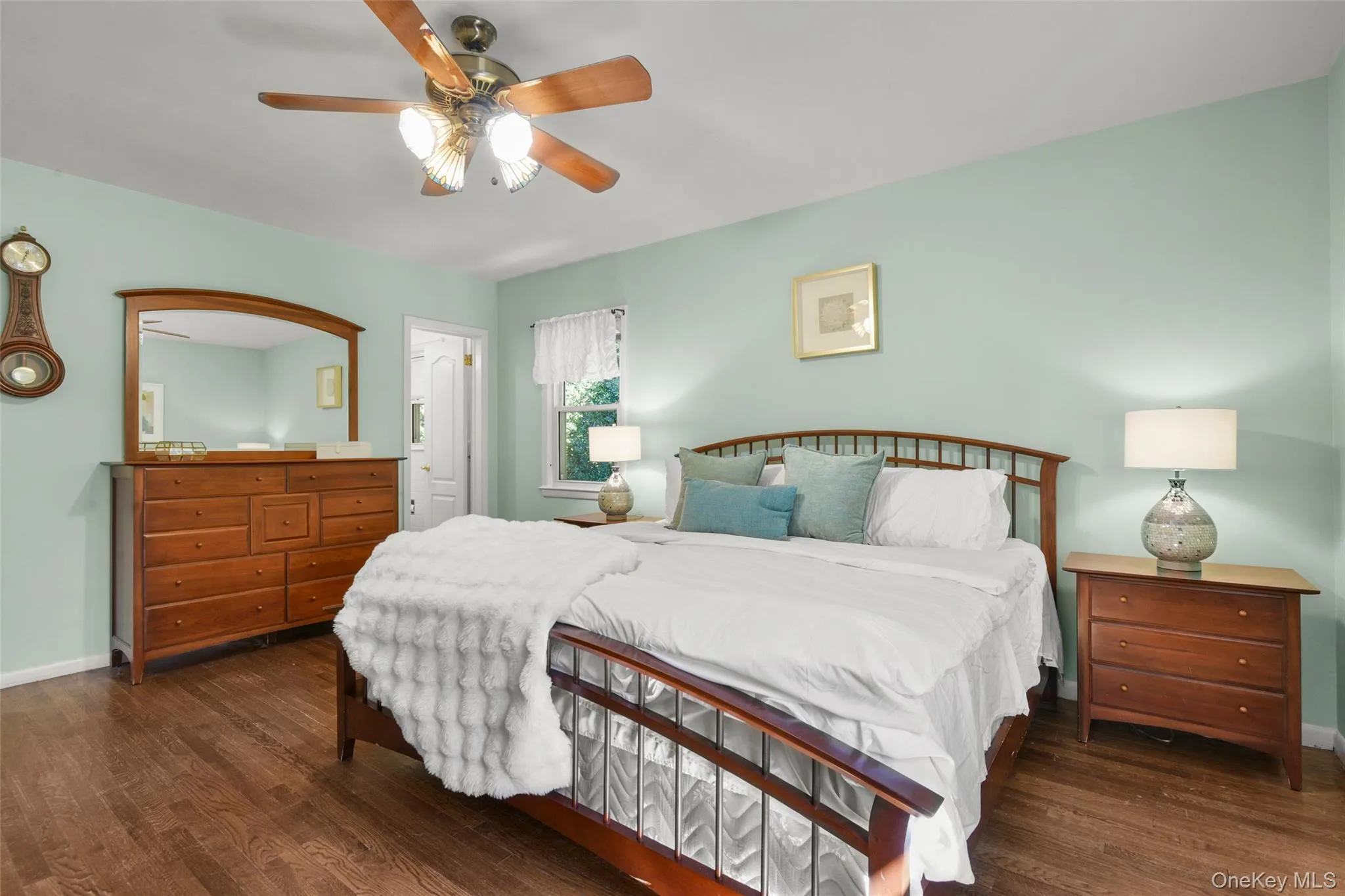 30 Antler Place, New Rochelle, NY, 4 Bedrooms Bedrooms, 8 Rooms Rooms,3 BathroomsBathrooms,Residential,For Rent,Antler,0,1028119 30 Antler Place, New Rochelle, NY, 4 Bedrooms Bedrooms, 8 Rooms Rooms,3 BathroomsBathrooms,Residential,For Rent,Antler,0,1028119