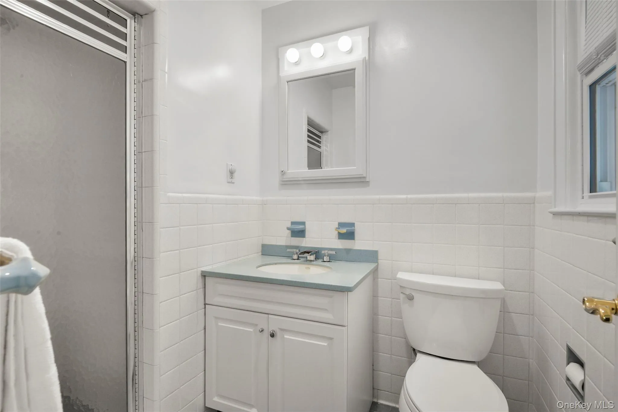 30 Antler Place, New Rochelle, NY, 4 Bedrooms Bedrooms, 8 Rooms Rooms,3 BathroomsBathrooms,Residential,For Rent,Antler,0,1028119 30 Antler Place, New Rochelle, NY, 4 Bedrooms Bedrooms, 8 Rooms Rooms,3 BathroomsBathrooms,Residential,For Rent,Antler,0,1028119