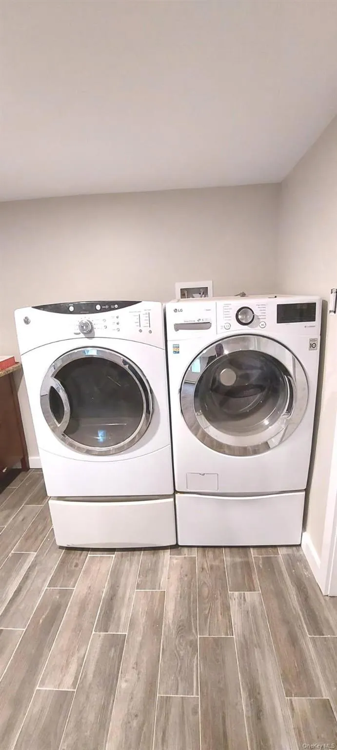 48 Medway Avenue, Clarkstown, NY, 3 Bedrooms Bedrooms, 8 Rooms Rooms,2 BathroomsBathrooms,Residential Lease,For Rent,Medway,0,1028123 48 Medway Avenue, Clarkstown, NY, 3 Bedrooms Bedrooms, 8 Rooms Rooms,2 BathroomsBathrooms,Residential Lease,For Rent,Medway,0,1028123