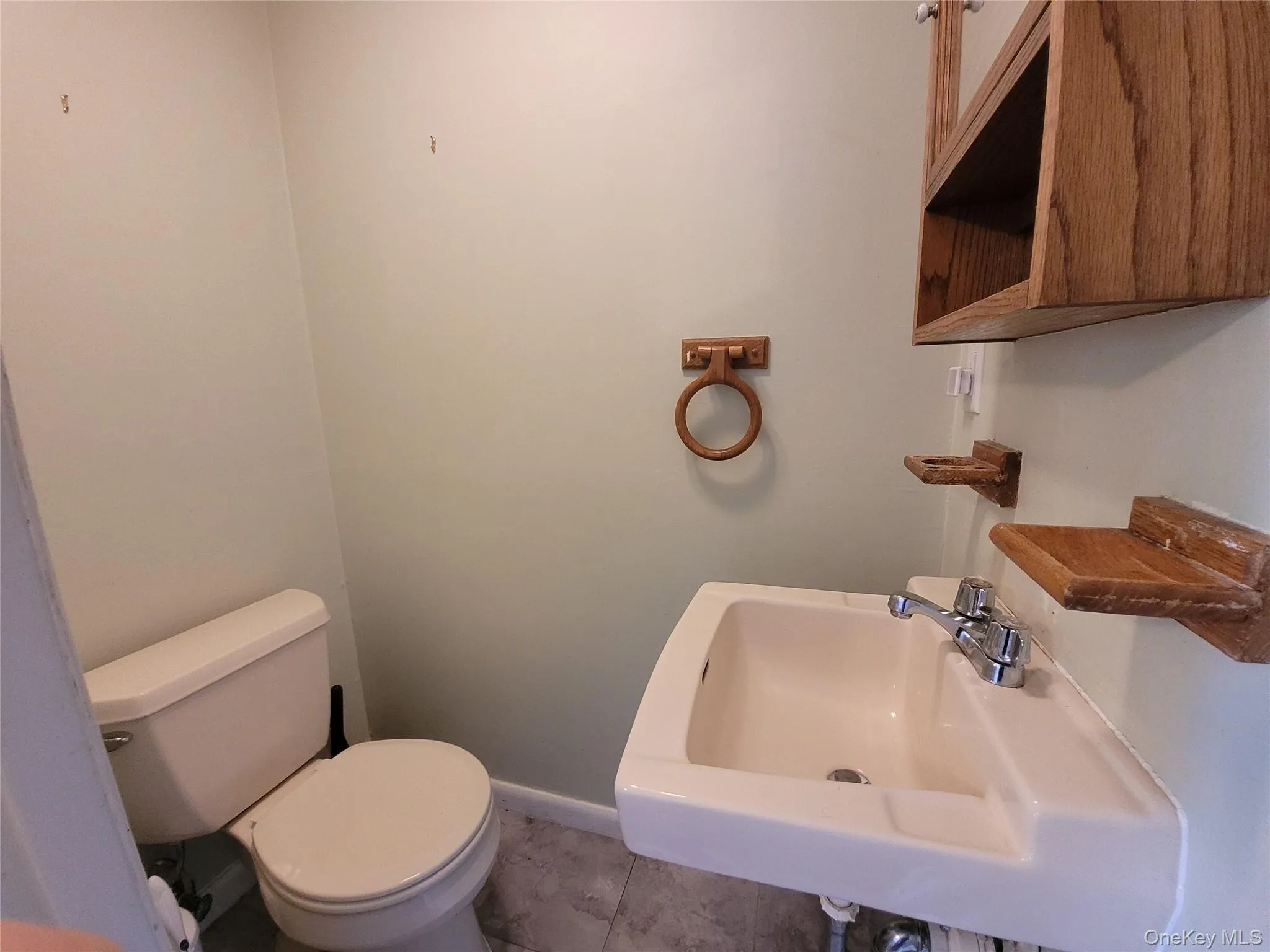 Half Bath/Powder Room Half Bath/Powder Room
