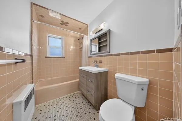 67-17 50th Avenue, New York, NY, 4 Bedrooms Bedrooms, 11 Rooms Rooms,3 BathroomsBathrooms,Residential,For Rent,50th,0,1028134 67-17 50th Avenue, New York, NY, 4 Bedrooms Bedrooms, 11 Rooms Rooms,3 BathroomsBathrooms,Residential,For Rent,50th,0,1028134