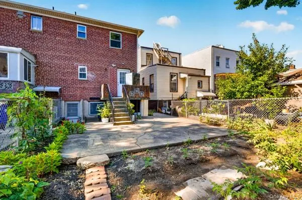 67-17 50th Avenue, New York, NY, 4 Bedrooms Bedrooms, 11 Rooms Rooms,3 BathroomsBathrooms,Residential,For Rent,50th,0,1028134 67-17 50th Avenue, New York, NY, 4 Bedrooms Bedrooms, 11 Rooms Rooms,3 BathroomsBathrooms,Residential,For Rent,50th,0,1028134
