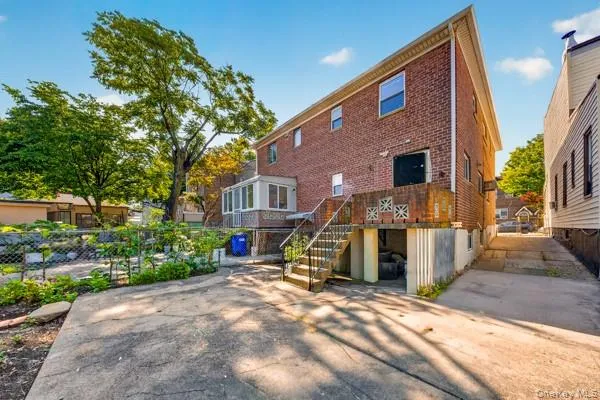 67-17 50th Avenue, New York, NY, 4 Bedrooms Bedrooms, 11 Rooms Rooms,3 BathroomsBathrooms,Residential,For Rent,50th,0,1028134 67-17 50th Avenue, New York, NY, 4 Bedrooms Bedrooms, 11 Rooms Rooms,3 BathroomsBathrooms,Residential,For Rent,50th,0,1028134