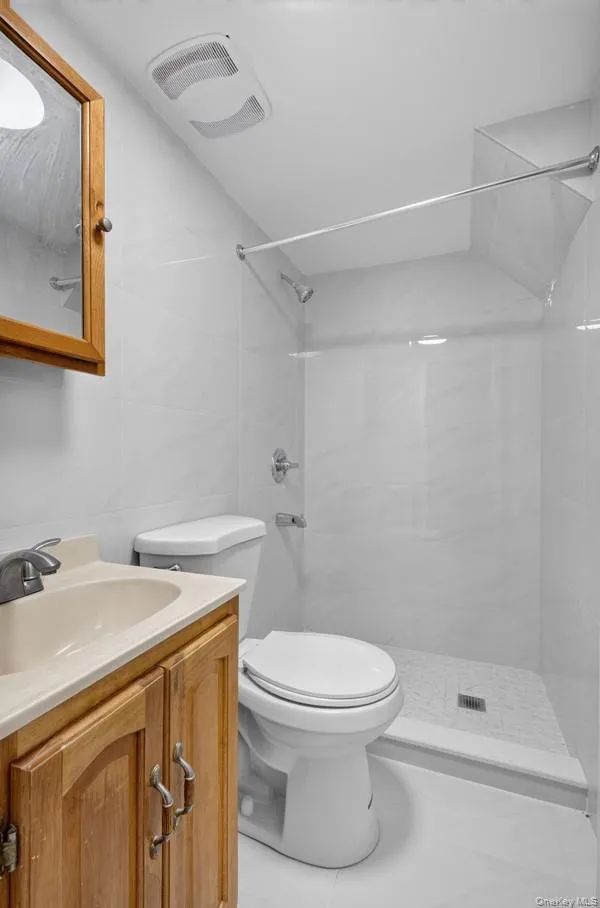 67-17 50th Avenue, New York, NY, 4 Bedrooms Bedrooms, 11 Rooms Rooms,3 BathroomsBathrooms,Residential,For Rent,50th,0,1028134 67-17 50th Avenue, New York, NY, 4 Bedrooms Bedrooms, 11 Rooms Rooms,3 BathroomsBathrooms,Residential,For Rent,50th,0,1028134