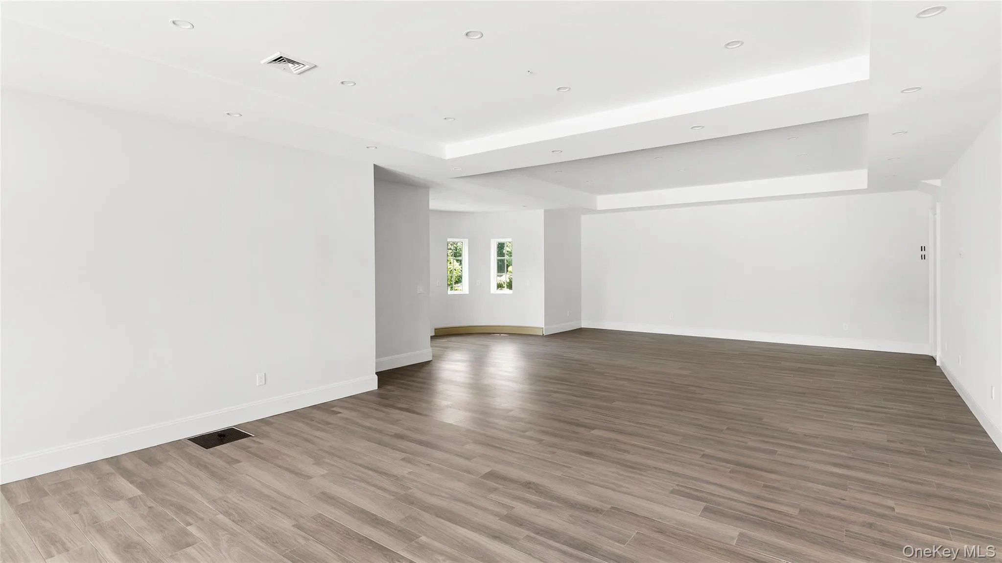 4 Shepherds Lane, North Hempstead, NY, 7 Bedrooms Bedrooms, 17 Rooms Rooms,9 BathroomsBathrooms,Residential,For Rent,Shepherds,0,1028137 4 Shepherds Lane, North Hempstead, NY, 7 Bedrooms Bedrooms, 17 Rooms Rooms,9 BathroomsBathrooms,Residential,For Rent,Shepherds,0,1028137