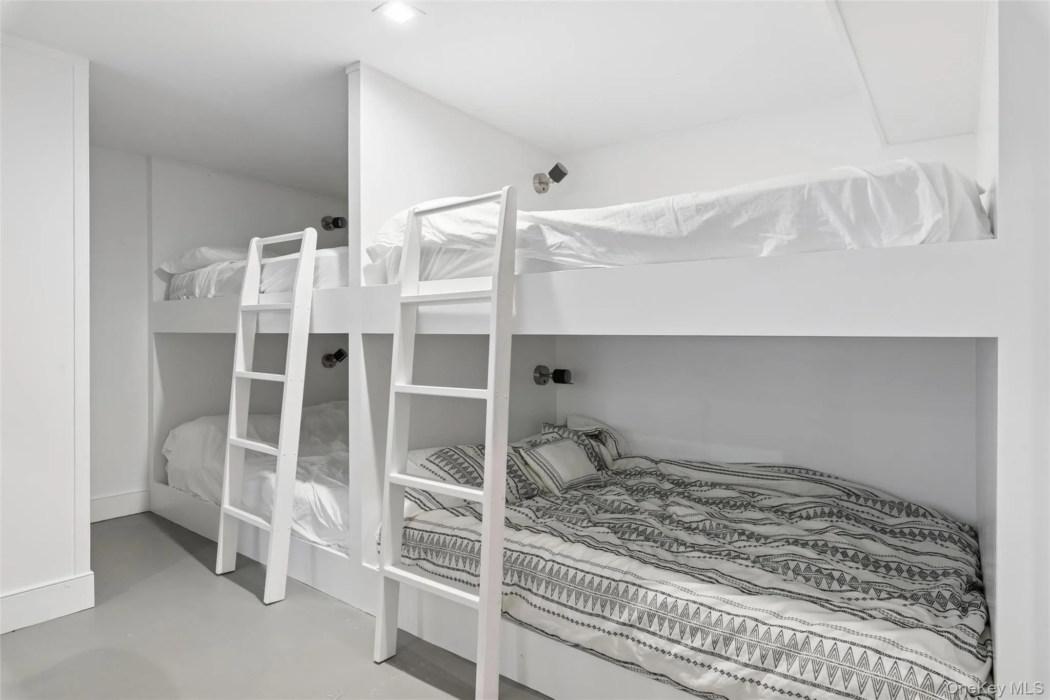4 Morris Court, Southampton, NY, 4 Bedrooms Bedrooms, 7 Rooms Rooms,3 BathroomsBathrooms,Residential Lease,For Rent,Morris,0,1028139 4 Morris Court, Southampton, NY, 4 Bedrooms Bedrooms, 7 Rooms Rooms,3 BathroomsBathrooms,Residential Lease,For Rent,Morris,0,1028139