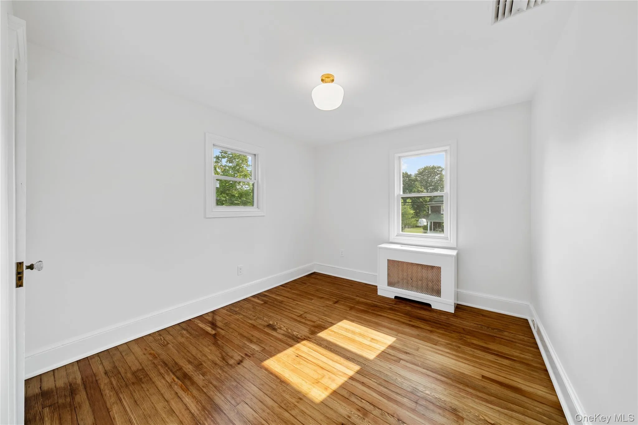 29 Colton Avenue, Islip, NY, 4 Bedrooms Bedrooms, 8 Rooms Rooms,1 BathroomBathrooms,Residential,For Rent,Colton,0,1028140 29 Colton Avenue, Islip, NY, 4 Bedrooms Bedrooms, 8 Rooms Rooms,1 BathroomBathrooms,Residential,For Rent,Colton,0,1028140