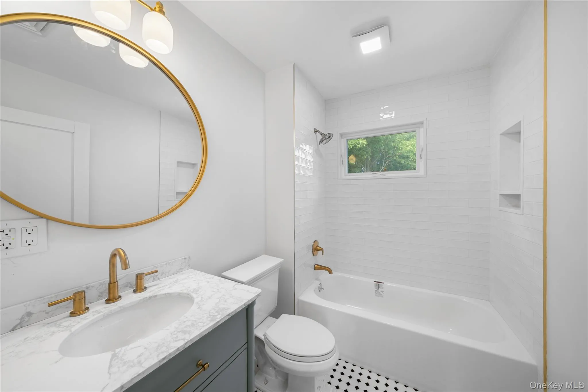 29 Colton Avenue, Islip, NY, 4 Bedrooms Bedrooms, 8 Rooms Rooms,1 BathroomBathrooms,Residential,For Rent,Colton,0,1028140 29 Colton Avenue, Islip, NY, 4 Bedrooms Bedrooms, 8 Rooms Rooms,1 BathroomBathrooms,Residential,For Rent,Colton,0,1028140