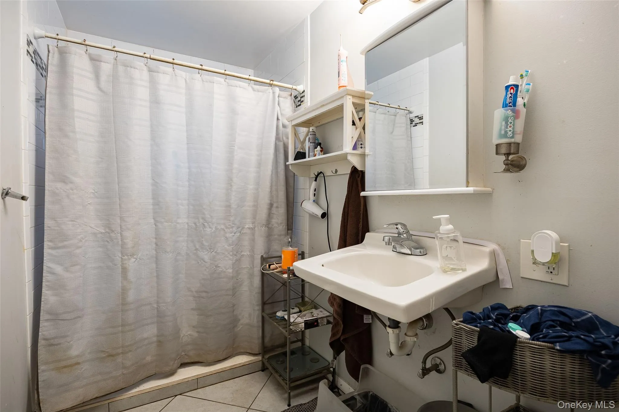 17 Ricky Lane, Poughkeepsie, NY, 3 Bedrooms Bedrooms, 9 Rooms Rooms,2 BathroomsBathrooms,Residential,For Rent,Ricky,0,1028143 17 Ricky Lane, Poughkeepsie, NY, 3 Bedrooms Bedrooms, 9 Rooms Rooms,2 BathroomsBathrooms,Residential,For Rent,Ricky,0,1028143