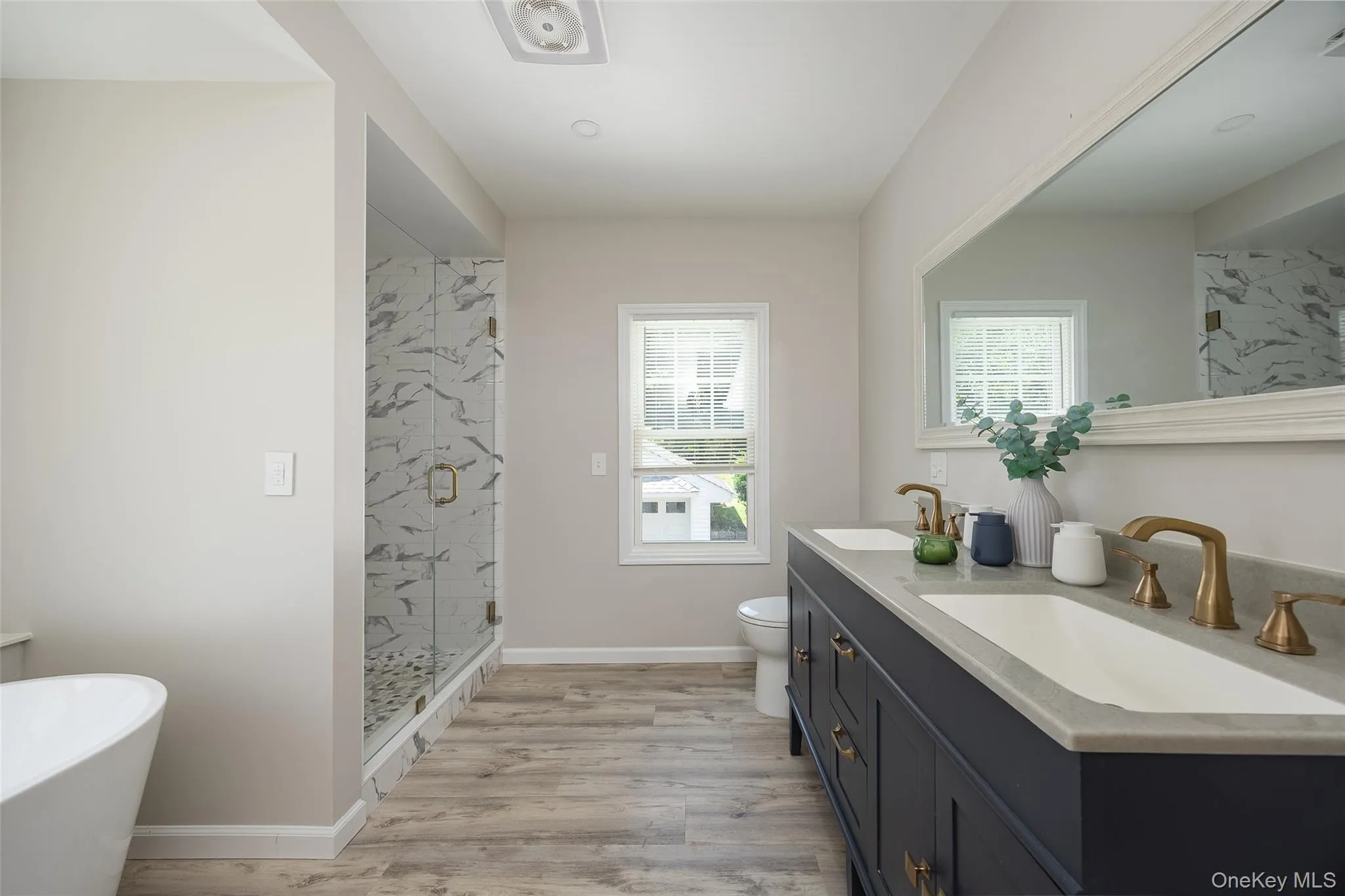 Bathroom Bathroom