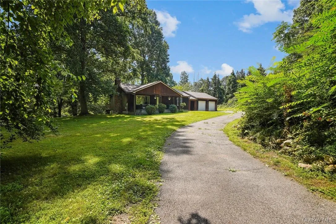 20A Apple Bee Farm Lane, Cortlandt, NY, 2 Bedrooms Bedrooms, 5 Rooms Rooms,2 BathroomsBathrooms,Residential Lease,For Rent,Apple Bee Farm,0,1028147 20A Apple Bee Farm Lane, Cortlandt, NY, 2 Bedrooms Bedrooms, 5 Rooms Rooms,2 BathroomsBathrooms,Residential Lease,For Rent,Apple Bee Farm,0,1028147
