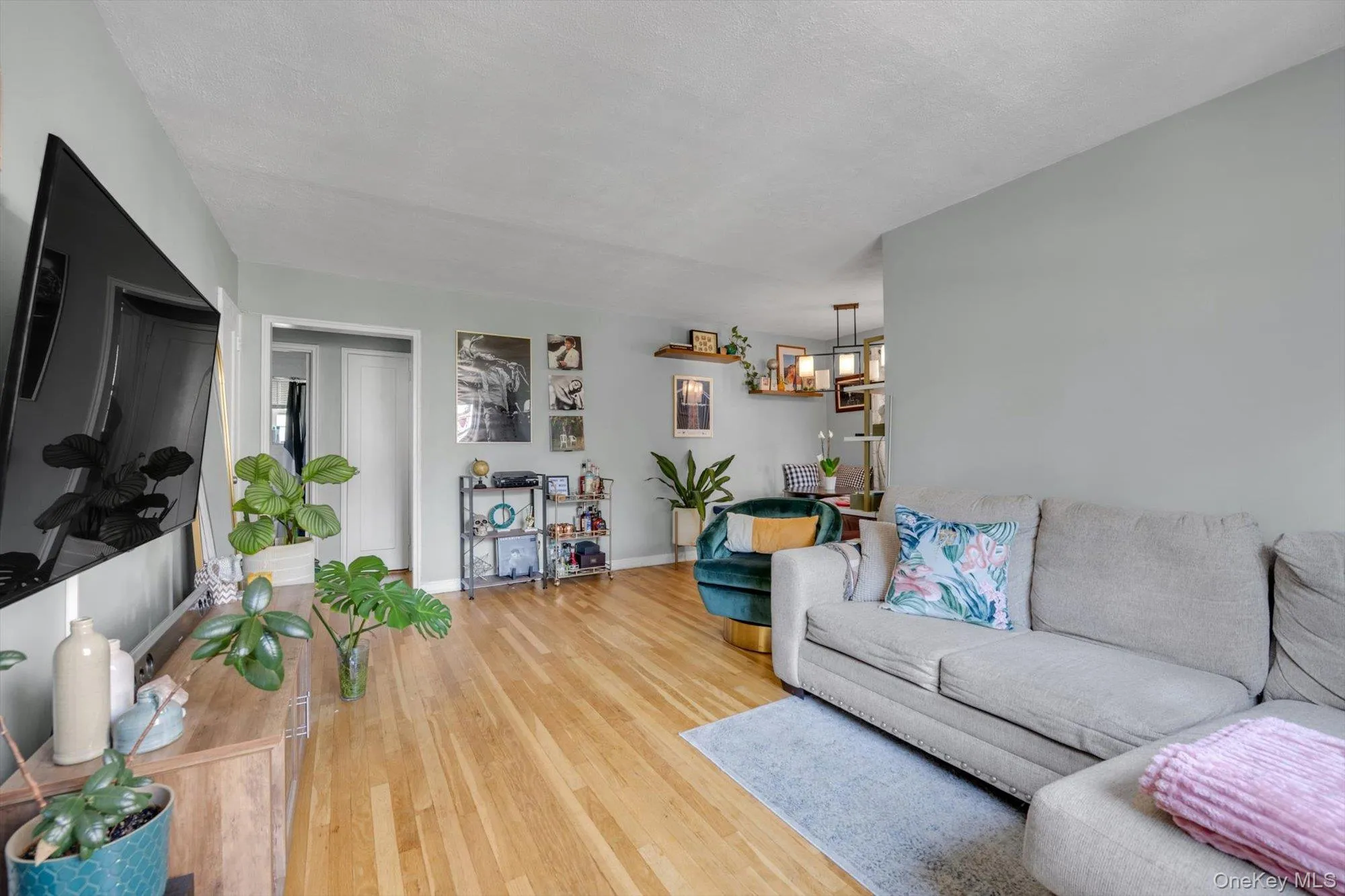 69-23 213 Street, New York, NY, 1 Bedroom Bedrooms, 3 Rooms Rooms,1 BathroomBathrooms,Residential,For Rent,213,0,1028153 69-23 213 Street, New York, NY, 1 Bedroom Bedrooms, 3 Rooms Rooms,1 BathroomBathrooms,Residential,For Rent,213,0,1028153