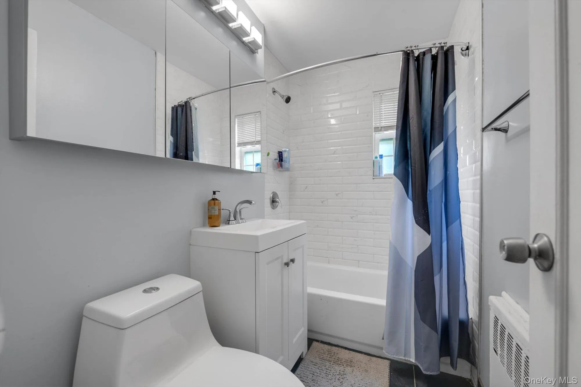 69-23 213 Street, New York, NY, 1 Bedroom Bedrooms, 3 Rooms Rooms,1 BathroomBathrooms,Residential,For Rent,213,0,1028153 69-23 213 Street, New York, NY, 1 Bedroom Bedrooms, 3 Rooms Rooms,1 BathroomBathrooms,Residential,For Rent,213,0,1028153