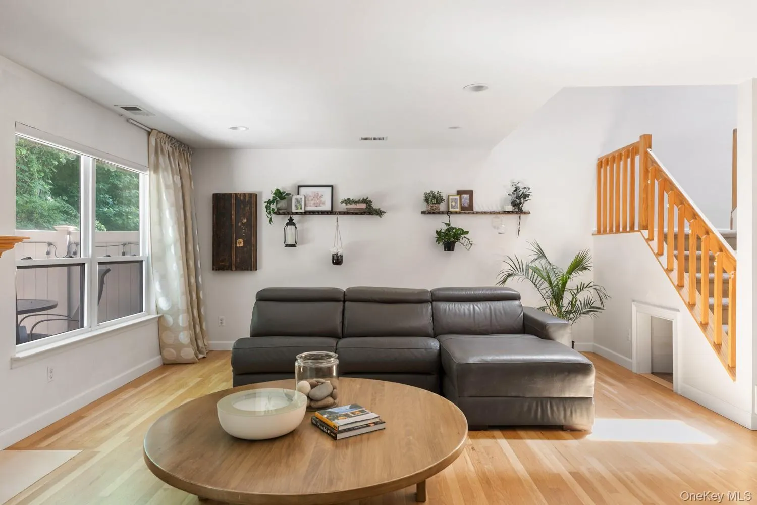 300 Pond View Lane, Smithtown, NY, 3 Bedrooms Bedrooms, 8 Rooms Rooms,2 BathroomsBathrooms,Residential,For Rent,Pond View,0,1028158 300 Pond View Lane, Smithtown, NY, 3 Bedrooms Bedrooms, 8 Rooms Rooms,2 BathroomsBathrooms,Residential,For Rent,Pond View,0,1028158