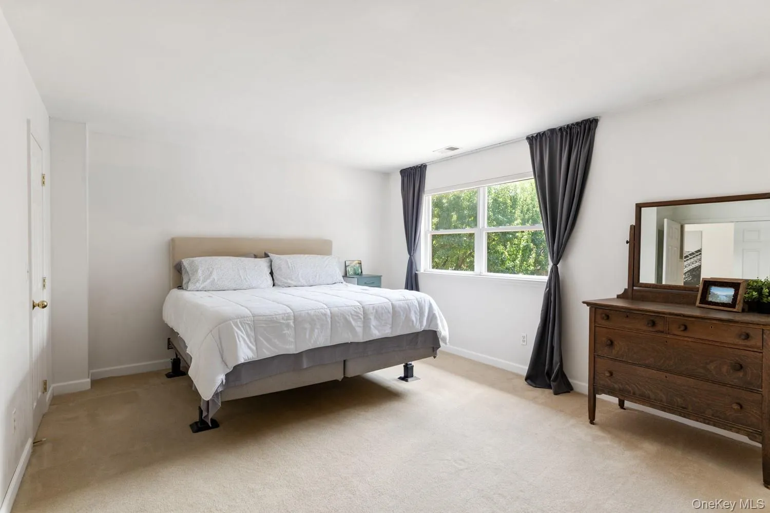 300 Pond View Lane, Smithtown, NY, 3 Bedrooms Bedrooms, 8 Rooms Rooms,2 BathroomsBathrooms,Residential,For Rent,Pond View,0,1028158 300 Pond View Lane, Smithtown, NY, 3 Bedrooms Bedrooms, 8 Rooms Rooms,2 BathroomsBathrooms,Residential,For Rent,Pond View,0,1028158
