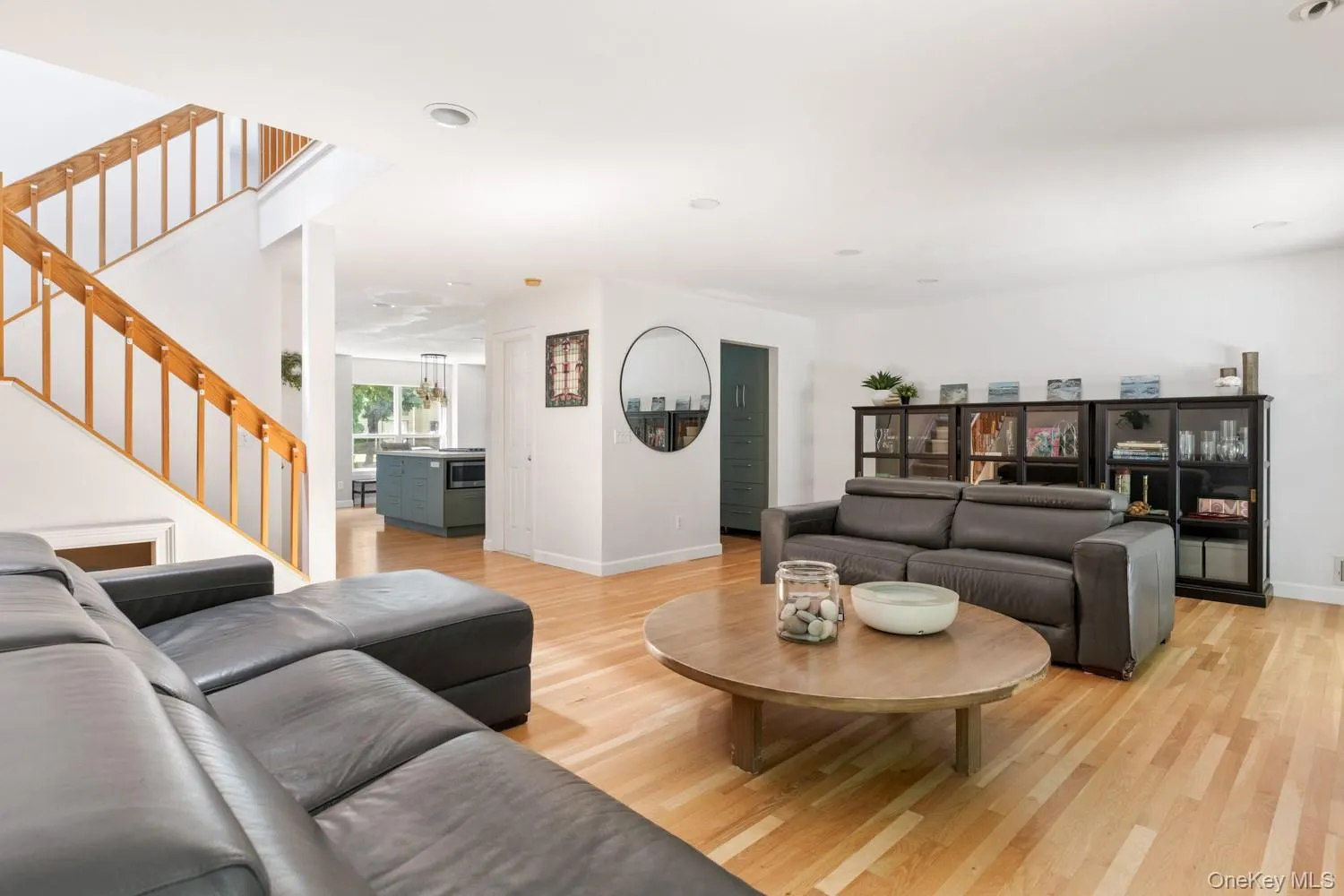 300 Pond View Lane, Smithtown, NY, 3 Bedrooms Bedrooms, 8 Rooms Rooms,2 BathroomsBathrooms,Residential,For Rent,Pond View,0,1028158 300 Pond View Lane, Smithtown, NY, 3 Bedrooms Bedrooms, 8 Rooms Rooms,2 BathroomsBathrooms,Residential,For Rent,Pond View,0,1028158