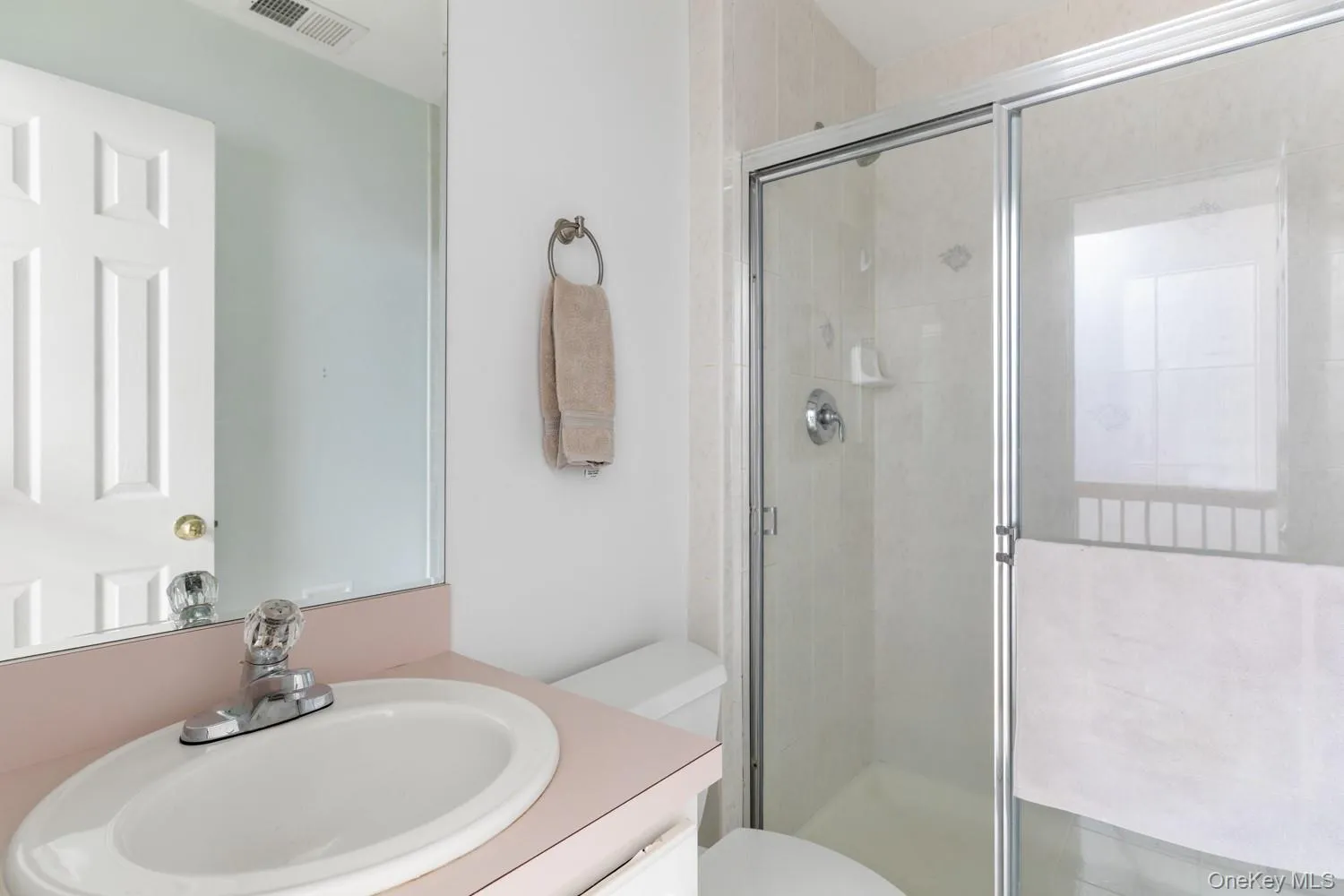 300 Pond View Lane, Smithtown, NY, 3 Bedrooms Bedrooms, 8 Rooms Rooms,2 BathroomsBathrooms,Residential,For Rent,Pond View,0,1028158 300 Pond View Lane, Smithtown, NY, 3 Bedrooms Bedrooms, 8 Rooms Rooms,2 BathroomsBathrooms,Residential,For Rent,Pond View,0,1028158