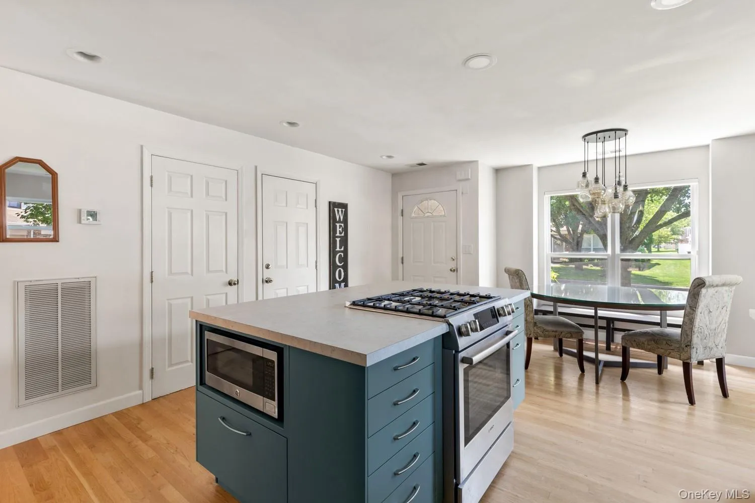 300 Pond View Lane, Smithtown, NY, 3 Bedrooms Bedrooms, 8 Rooms Rooms,2 BathroomsBathrooms,Residential,For Rent,Pond View,0,1028158 300 Pond View Lane, Smithtown, NY, 3 Bedrooms Bedrooms, 8 Rooms Rooms,2 BathroomsBathrooms,Residential,For Rent,Pond View,0,1028158