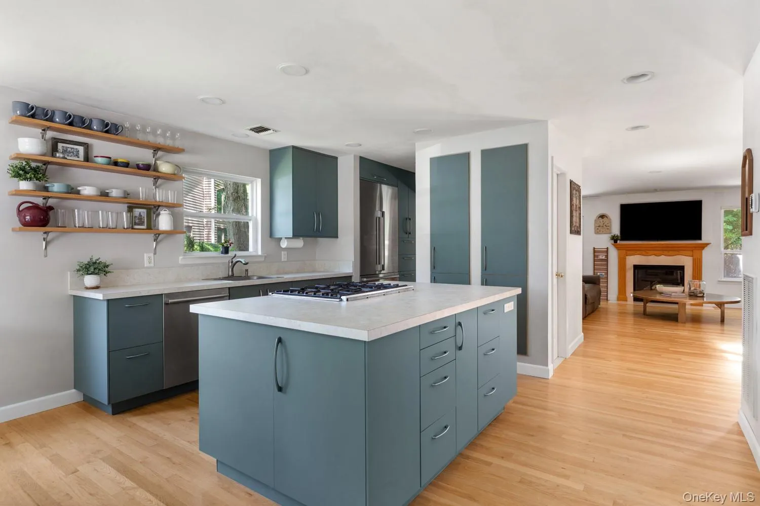 300 Pond View Lane, Smithtown, NY, 3 Bedrooms Bedrooms, 8 Rooms Rooms,2 BathroomsBathrooms,Residential,For Rent,Pond View,0,1028158 300 Pond View Lane, Smithtown, NY, 3 Bedrooms Bedrooms, 8 Rooms Rooms,2 BathroomsBathrooms,Residential,For Rent,Pond View,0,1028158
