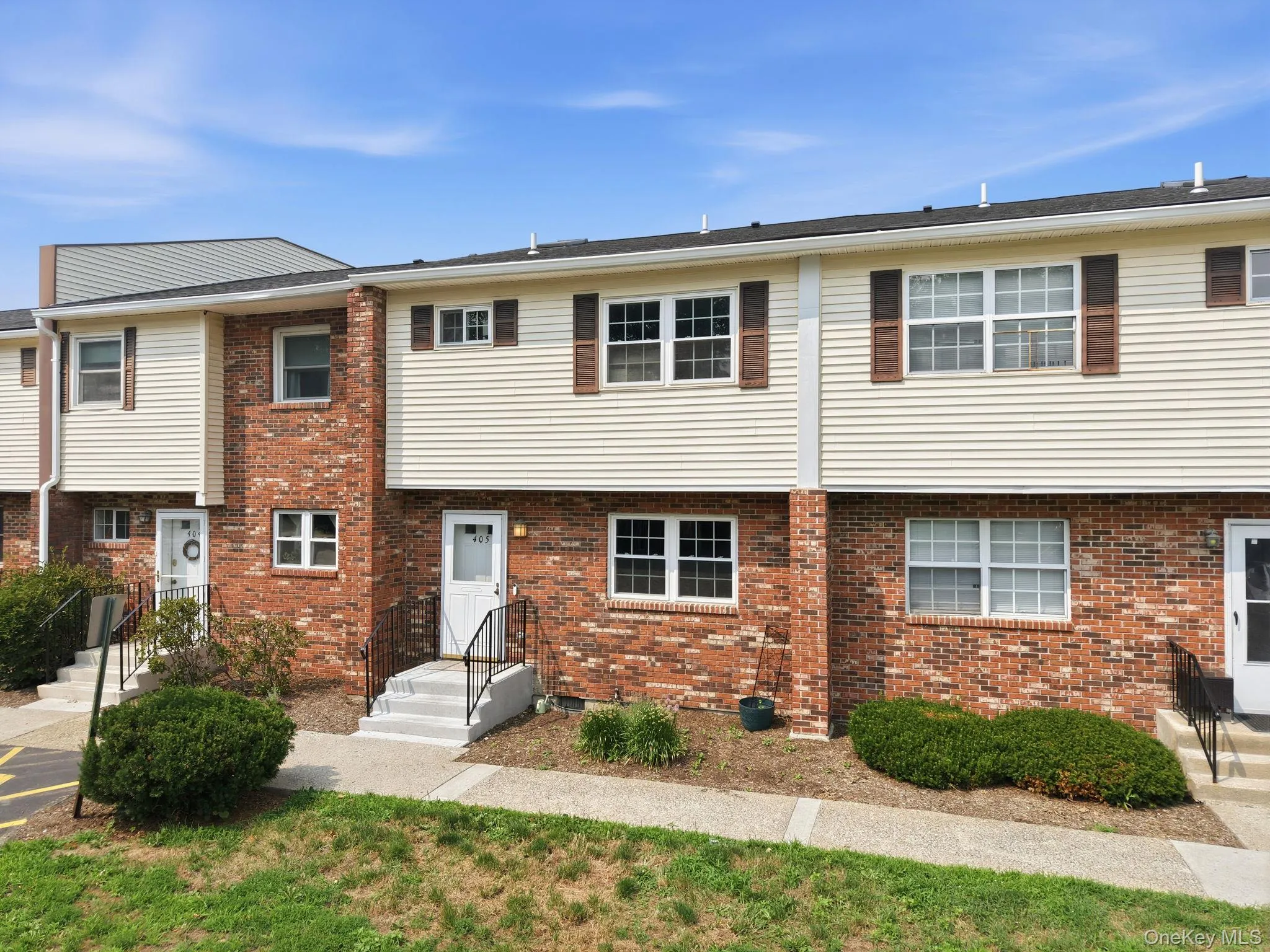405 Briarwood Court, New Paltz, NY, 3 Bedrooms Bedrooms, 10 Rooms Rooms,2 BathroomsBathrooms,Residential,For Rent,Briarwood,0,1028161 405 Briarwood Court, New Paltz, NY, 3 Bedrooms Bedrooms, 10 Rooms Rooms,2 BathroomsBathrooms,Residential,For Rent,Briarwood,0,1028161