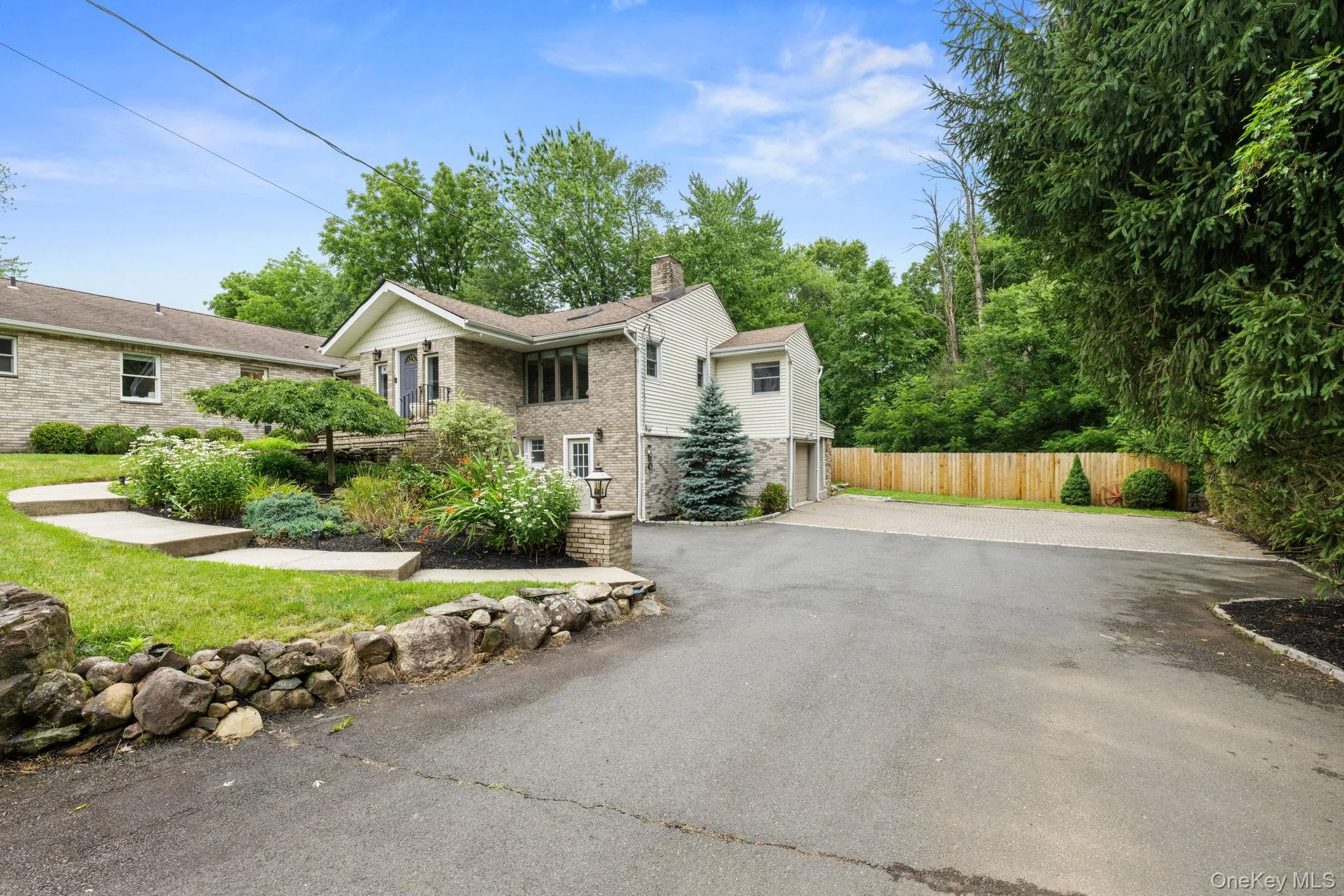 15 Green Hedges Lane, Orangetown, NY, 4 Bedrooms Bedrooms, 10 Rooms Rooms,3 BathroomsBathrooms,Residential,For Rent,Green Hedges,0,1028163 15 Green Hedges Lane, Orangetown, NY, 4 Bedrooms Bedrooms, 10 Rooms Rooms,3 BathroomsBathrooms,Residential,For Rent,Green Hedges,0,1028163