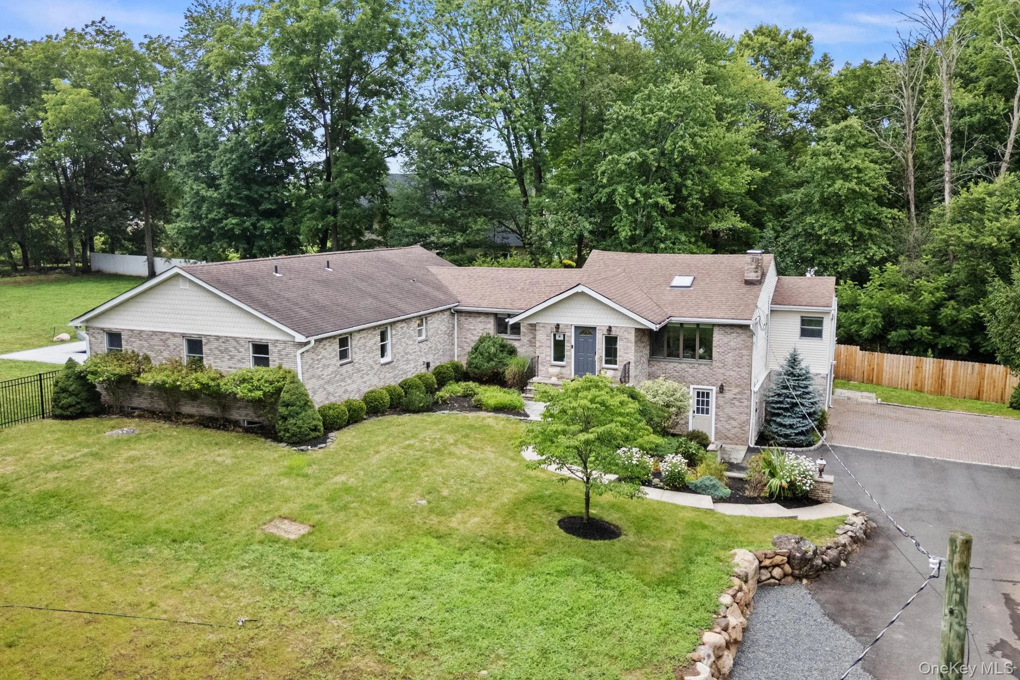 15 Green Hedges Lane, Orangetown, NY, 4 Bedrooms Bedrooms, 10 Rooms Rooms,3 BathroomsBathrooms,Residential,For Rent,Green Hedges,0,1028163 15 Green Hedges Lane, Orangetown, NY, 4 Bedrooms Bedrooms, 10 Rooms Rooms,3 BathroomsBathrooms,Residential,For Rent,Green Hedges,0,1028163