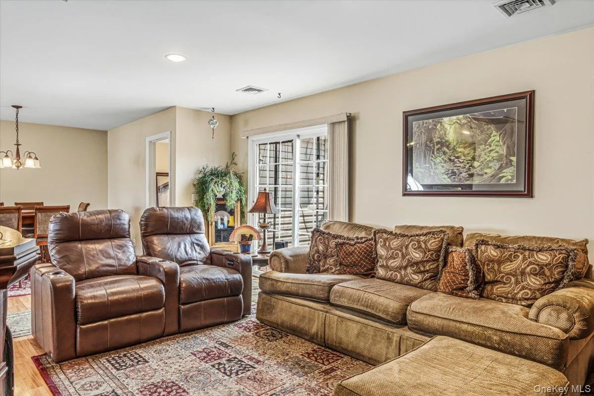 63 Kingfisher Road, Hempstead, NY, 4 Bedrooms Bedrooms, 11 Rooms Rooms,2 BathroomsBathrooms,Residential,For Rent,Kingfisher,0,1028173 63 Kingfisher Road, Hempstead, NY, 4 Bedrooms Bedrooms, 11 Rooms Rooms,2 BathroomsBathrooms,Residential,For Rent,Kingfisher,0,1028173