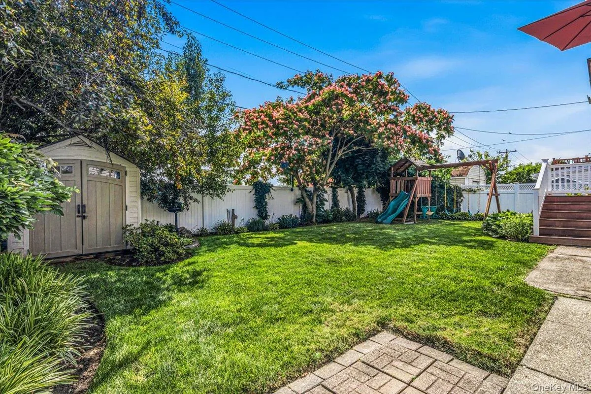 63 Kingfisher Road, Hempstead, NY, 4 Bedrooms Bedrooms, 11 Rooms Rooms,2 BathroomsBathrooms,Residential,For Rent,Kingfisher,0,1028173 63 Kingfisher Road, Hempstead, NY, 4 Bedrooms Bedrooms, 11 Rooms Rooms,2 BathroomsBathrooms,Residential,For Rent,Kingfisher,0,1028173