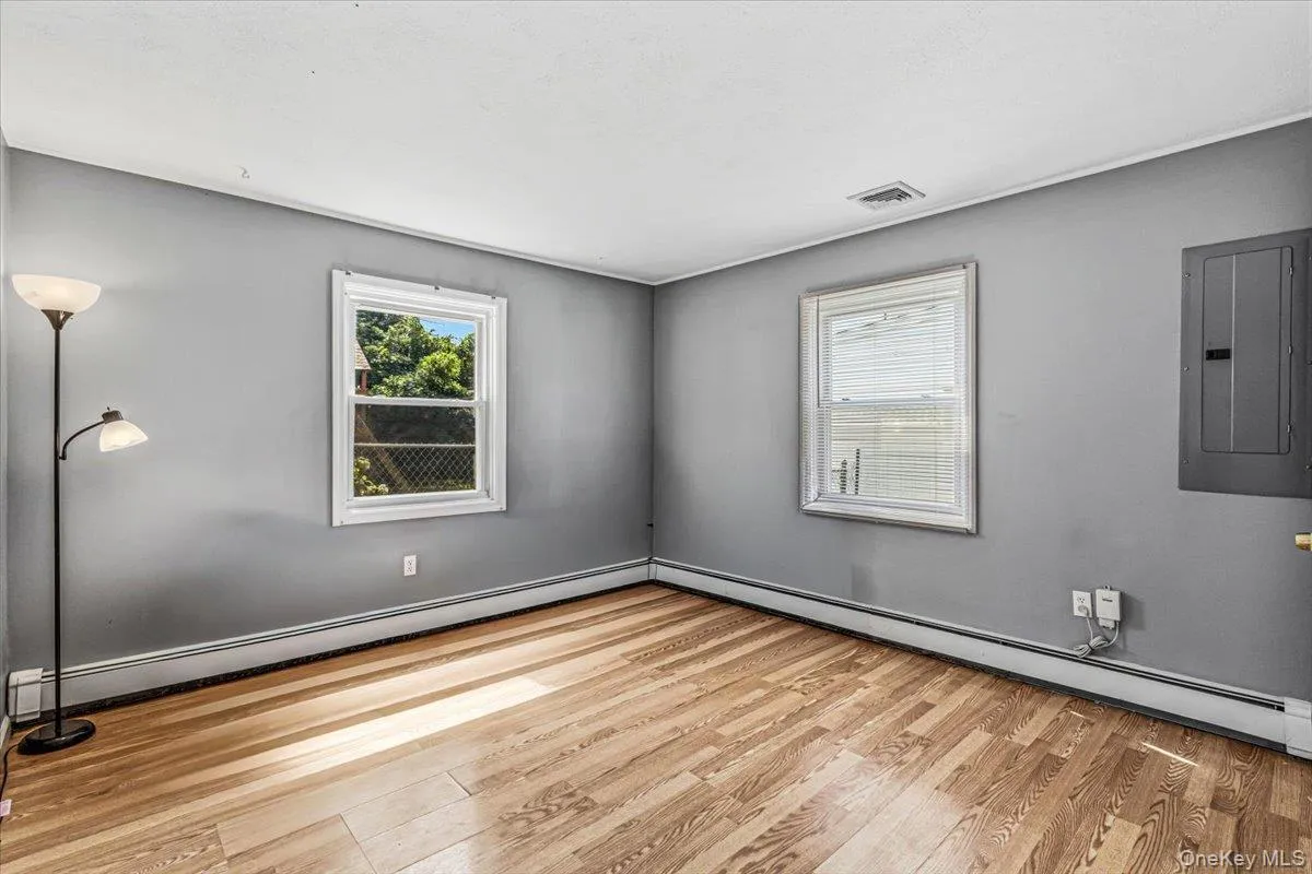 63 Kingfisher Road, Hempstead, NY, 4 Bedrooms Bedrooms, 11 Rooms Rooms,2 BathroomsBathrooms,Residential,For Rent,Kingfisher,0,1028173 63 Kingfisher Road, Hempstead, NY, 4 Bedrooms Bedrooms, 11 Rooms Rooms,2 BathroomsBathrooms,Residential,For Rent,Kingfisher,0,1028173