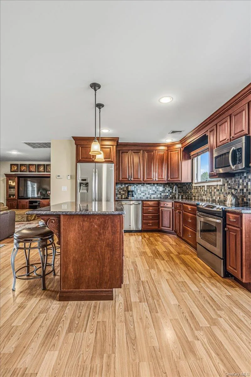 63 Kingfisher Road, Hempstead, NY, 4 Bedrooms Bedrooms, 11 Rooms Rooms,2 BathroomsBathrooms,Residential,For Rent,Kingfisher,0,1028173 63 Kingfisher Road, Hempstead, NY, 4 Bedrooms Bedrooms, 11 Rooms Rooms,2 BathroomsBathrooms,Residential,For Rent,Kingfisher,0,1028173
