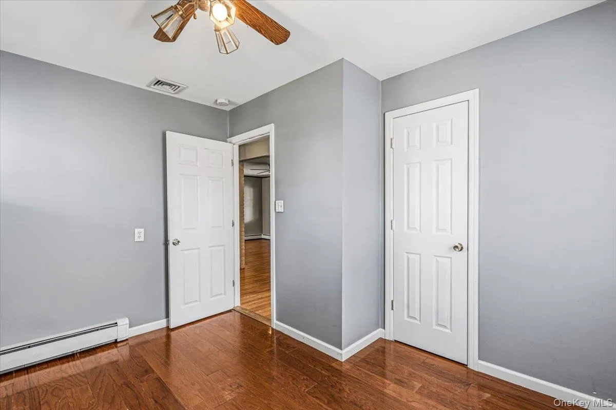 63 Kingfisher Road, Hempstead, NY, 4 Bedrooms Bedrooms, 11 Rooms Rooms,2 BathroomsBathrooms,Residential,For Rent,Kingfisher,0,1028173 63 Kingfisher Road, Hempstead, NY, 4 Bedrooms Bedrooms, 11 Rooms Rooms,2 BathroomsBathrooms,Residential,For Rent,Kingfisher,0,1028173