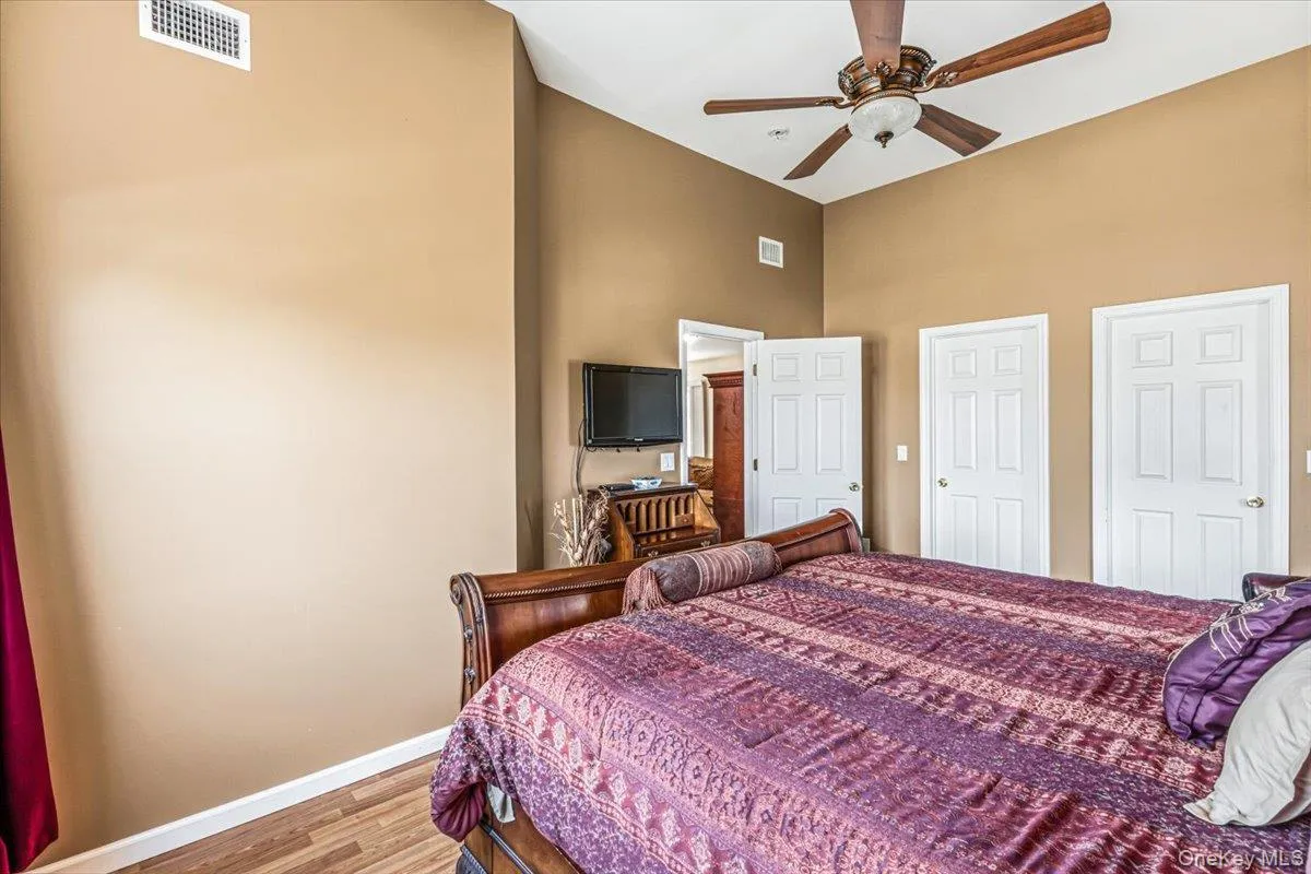 63 Kingfisher Road, Hempstead, NY, 4 Bedrooms Bedrooms, 11 Rooms Rooms,2 BathroomsBathrooms,Residential,For Rent,Kingfisher,0,1028173 63 Kingfisher Road, Hempstead, NY, 4 Bedrooms Bedrooms, 11 Rooms Rooms,2 BathroomsBathrooms,Residential,For Rent,Kingfisher,0,1028173