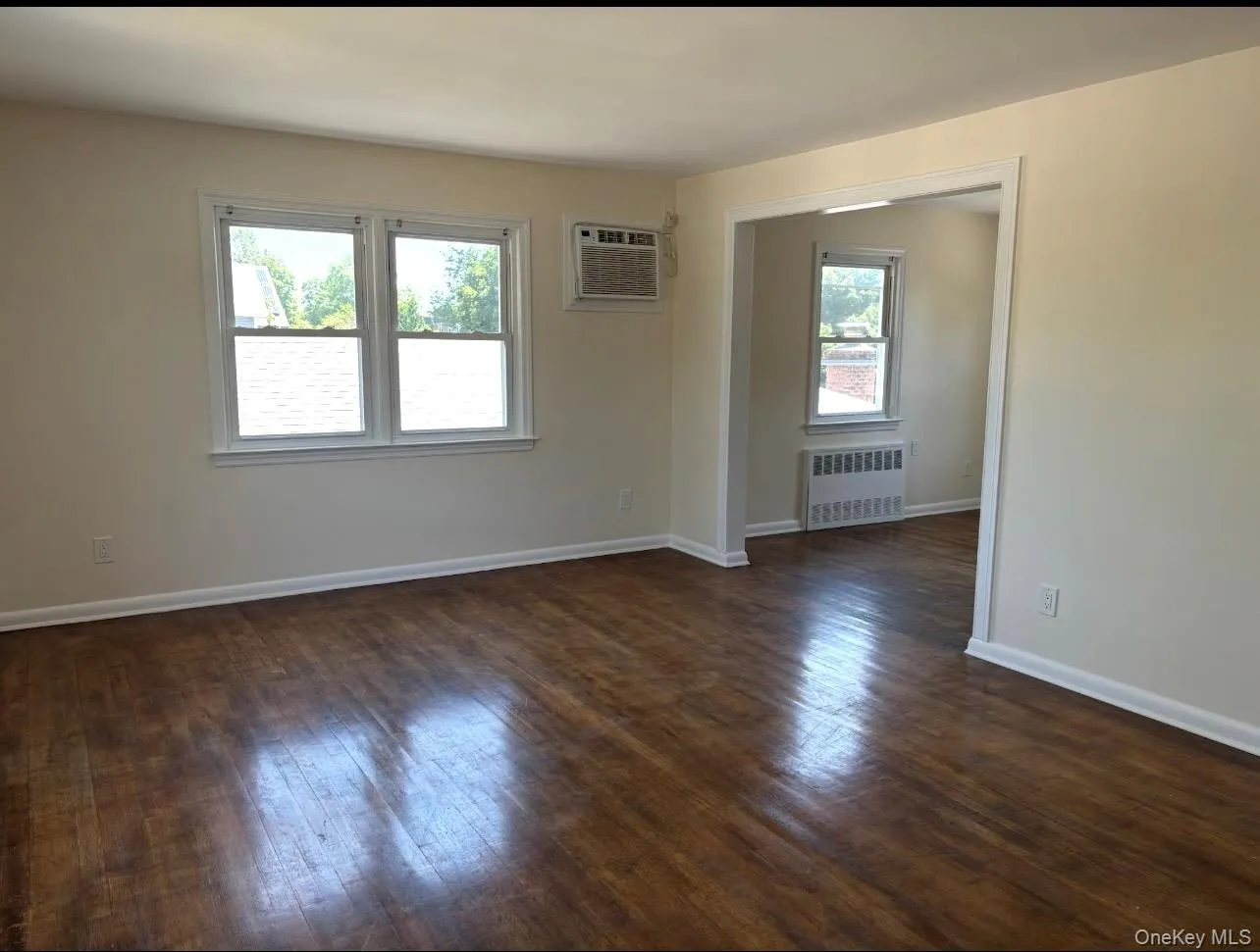 178 Walnut Street, Hempstead, NY, 2 Bedrooms Bedrooms, 5 Rooms Rooms,1 BathroomBathrooms,Residential Lease,For Rent,Walnut,0,1028174 178 Walnut Street, Hempstead, NY, 2 Bedrooms Bedrooms, 5 Rooms Rooms,1 BathroomBathrooms,Residential Lease,For Rent,Walnut,0,1028174