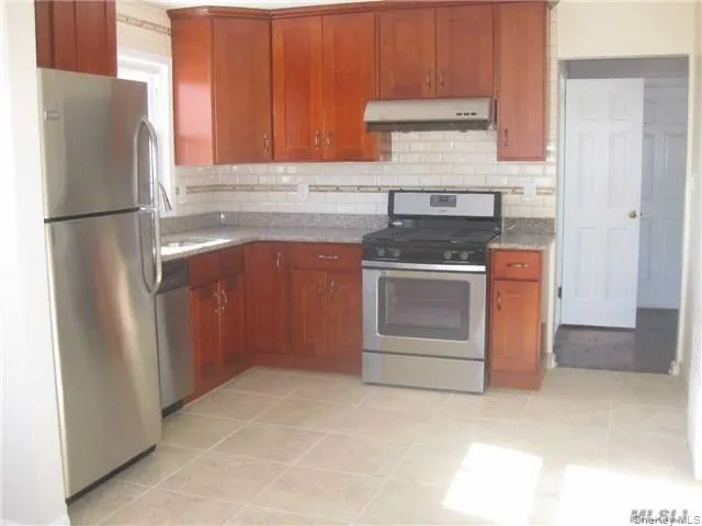 178 Walnut Street, Hempstead, NY, 2 Bedrooms Bedrooms, 5 Rooms Rooms,1 BathroomBathrooms,Residential Lease,For Rent,Walnut,0,1028174 178 Walnut Street, Hempstead, NY, 2 Bedrooms Bedrooms, 5 Rooms Rooms,1 BathroomBathrooms,Residential Lease,For Rent,Walnut,0,1028174