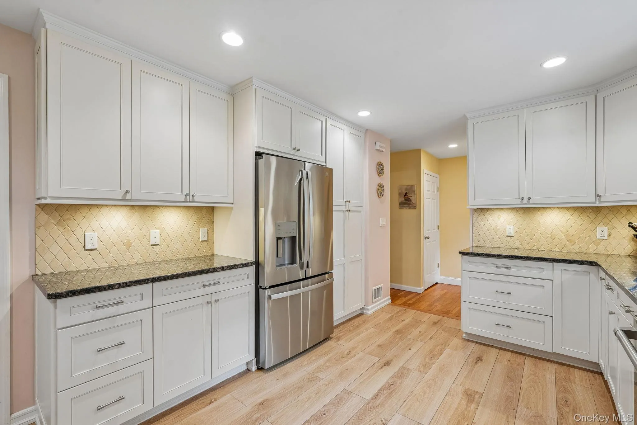 Lots of counter space and cabinets, and undermount lighting for kitchen tasks Lots of counter space and cabinets, and undermount lighting for kitchen tasks