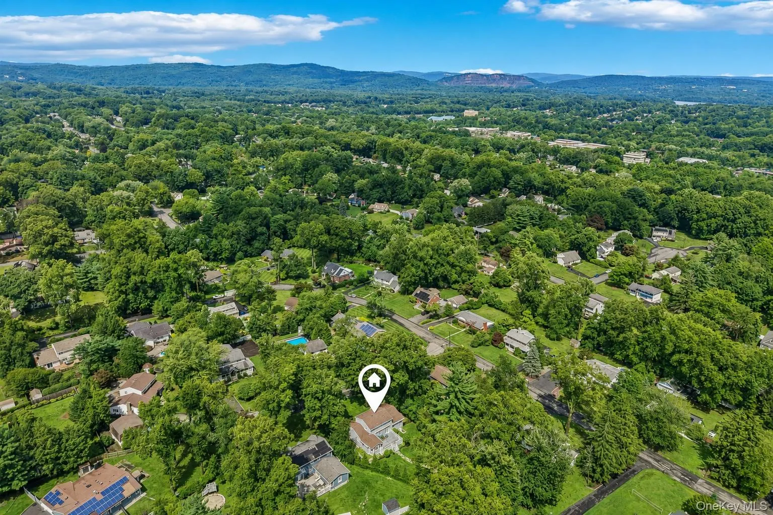 3 Stephen Court, Clarkstown, NY, 4 Bedrooms Bedrooms, 9 Rooms Rooms,3 BathroomsBathrooms,Residential,For Rent,Stephen,0,1028182 3 Stephen Court, Clarkstown, NY, 4 Bedrooms Bedrooms, 9 Rooms Rooms,3 BathroomsBathrooms,Residential,For Rent,Stephen,0,1028182