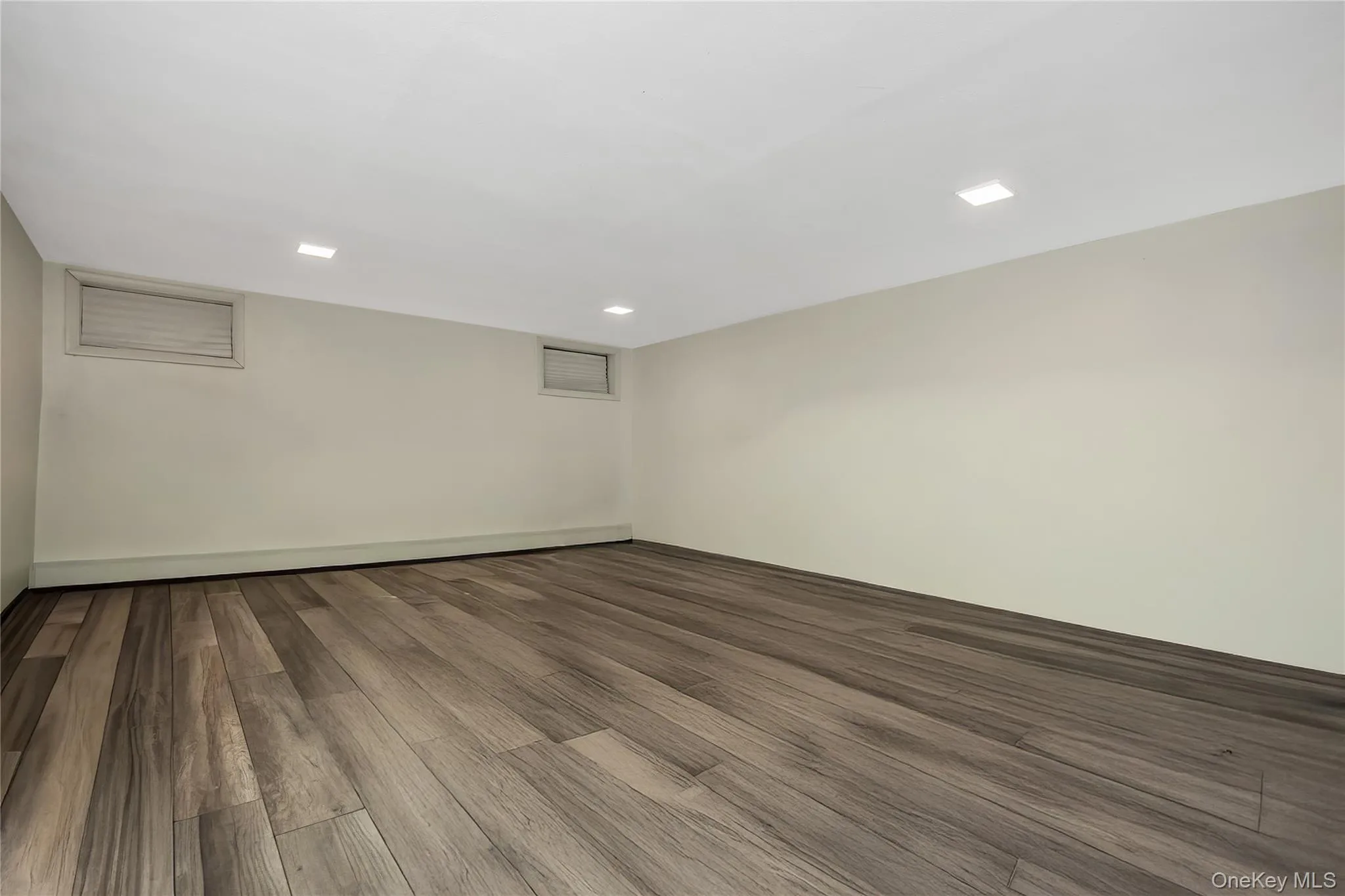 382 Greenbelt Parkway, Islip, NY, 3 Bedrooms Bedrooms, 6 Rooms Rooms,2 BathroomsBathrooms,Residential,For Rent,Greenbelt,0,1028189 382 Greenbelt Parkway, Islip, NY, 3 Bedrooms Bedrooms, 6 Rooms Rooms,2 BathroomsBathrooms,Residential,For Rent,Greenbelt,0,1028189