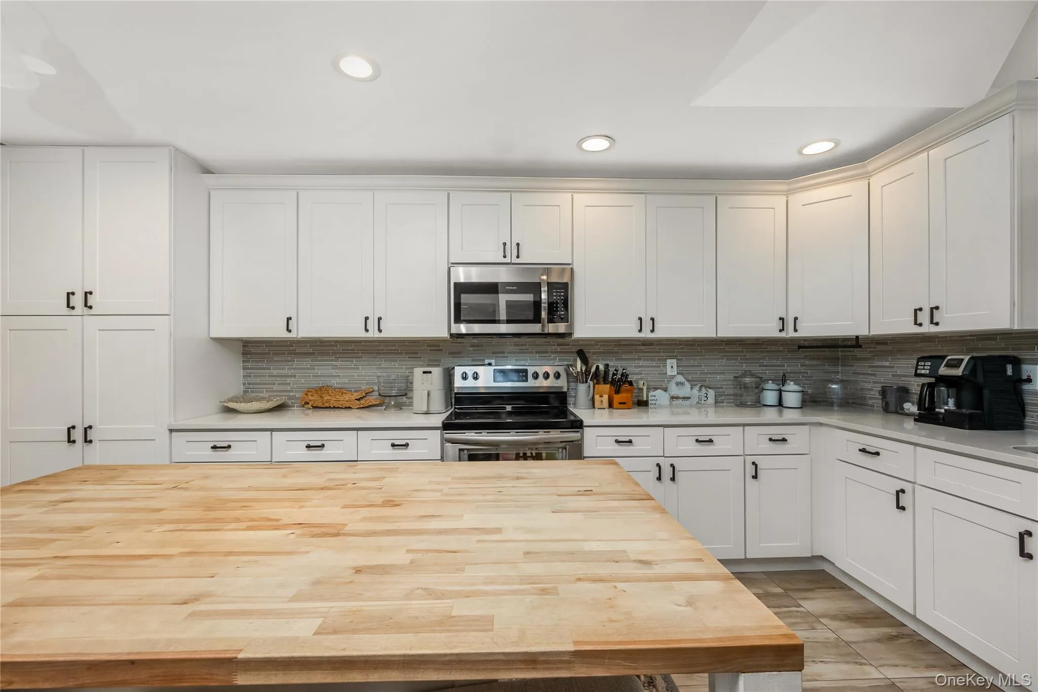 382 Greenbelt Parkway, Islip, NY, 3 Bedrooms Bedrooms, 6 Rooms Rooms,2 BathroomsBathrooms,Residential,For Rent,Greenbelt,0,1028189 382 Greenbelt Parkway, Islip, NY, 3 Bedrooms Bedrooms, 6 Rooms Rooms,2 BathroomsBathrooms,Residential,For Rent,Greenbelt,0,1028189