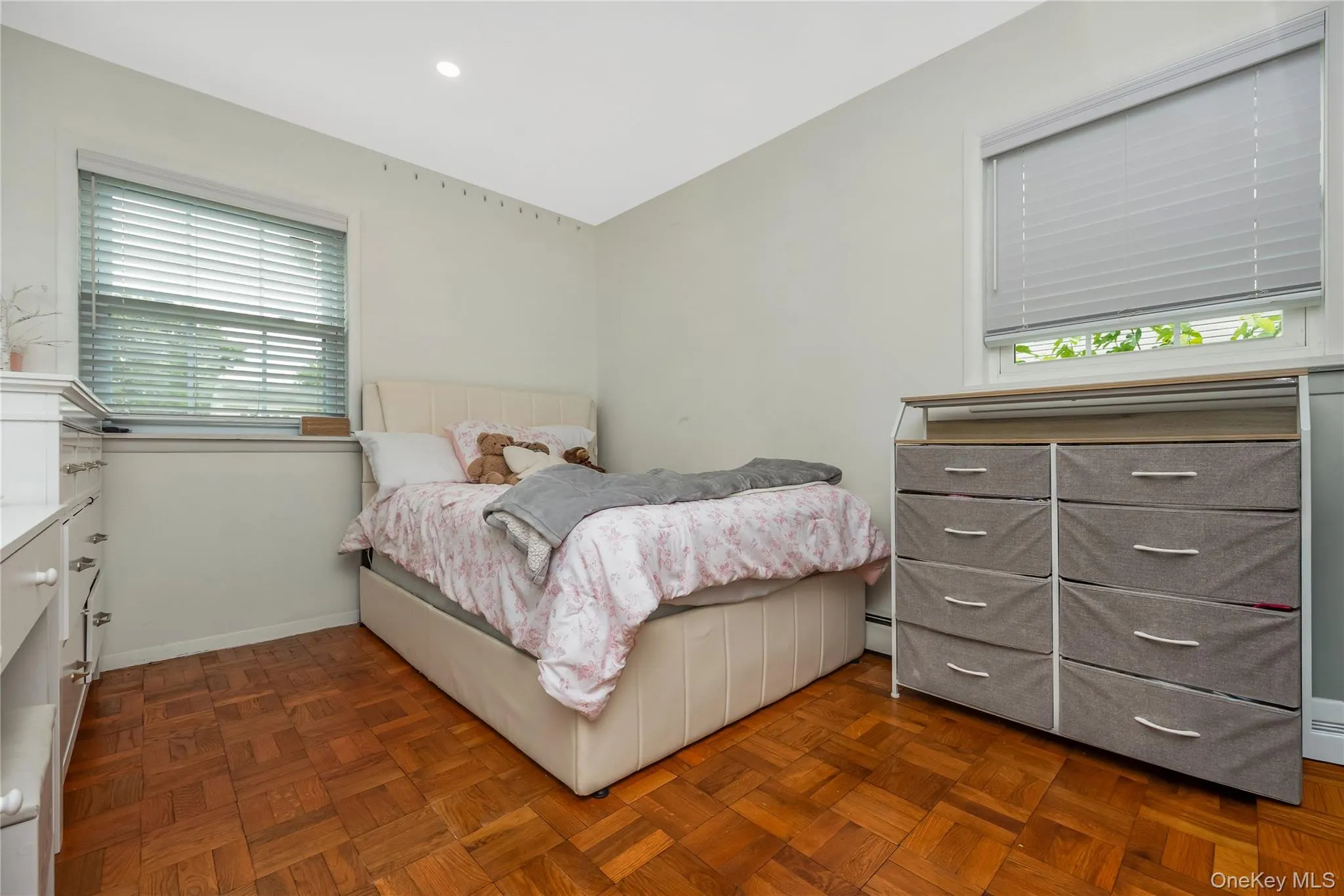 382 Greenbelt Parkway, Islip, NY, 3 Bedrooms Bedrooms, 6 Rooms Rooms,2 BathroomsBathrooms,Residential,For Rent,Greenbelt,0,1028189 382 Greenbelt Parkway, Islip, NY, 3 Bedrooms Bedrooms, 6 Rooms Rooms,2 BathroomsBathrooms,Residential,For Rent,Greenbelt,0,1028189