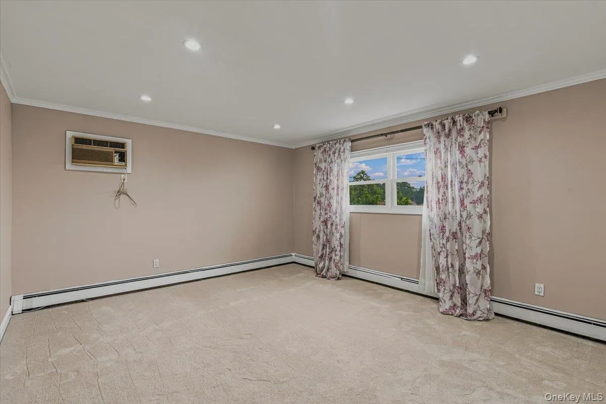 34 Duke Drive, North Hempstead, NY, 5 Bedrooms Bedrooms, 10 Rooms Rooms,4 BathroomsBathrooms,Residential,For Rent,Duke,0,1028193 34 Duke Drive, North Hempstead, NY, 5 Bedrooms Bedrooms, 10 Rooms Rooms,4 BathroomsBathrooms,Residential,For Rent,Duke,0,1028193