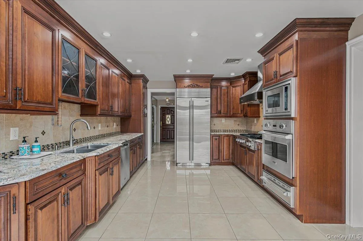 34 Duke Drive, North Hempstead, NY, 5 Bedrooms Bedrooms, 10 Rooms Rooms,4 BathroomsBathrooms,Residential,For Rent,Duke,0,1028193 34 Duke Drive, North Hempstead, NY, 5 Bedrooms Bedrooms, 10 Rooms Rooms,4 BathroomsBathrooms,Residential,For Rent,Duke,0,1028193