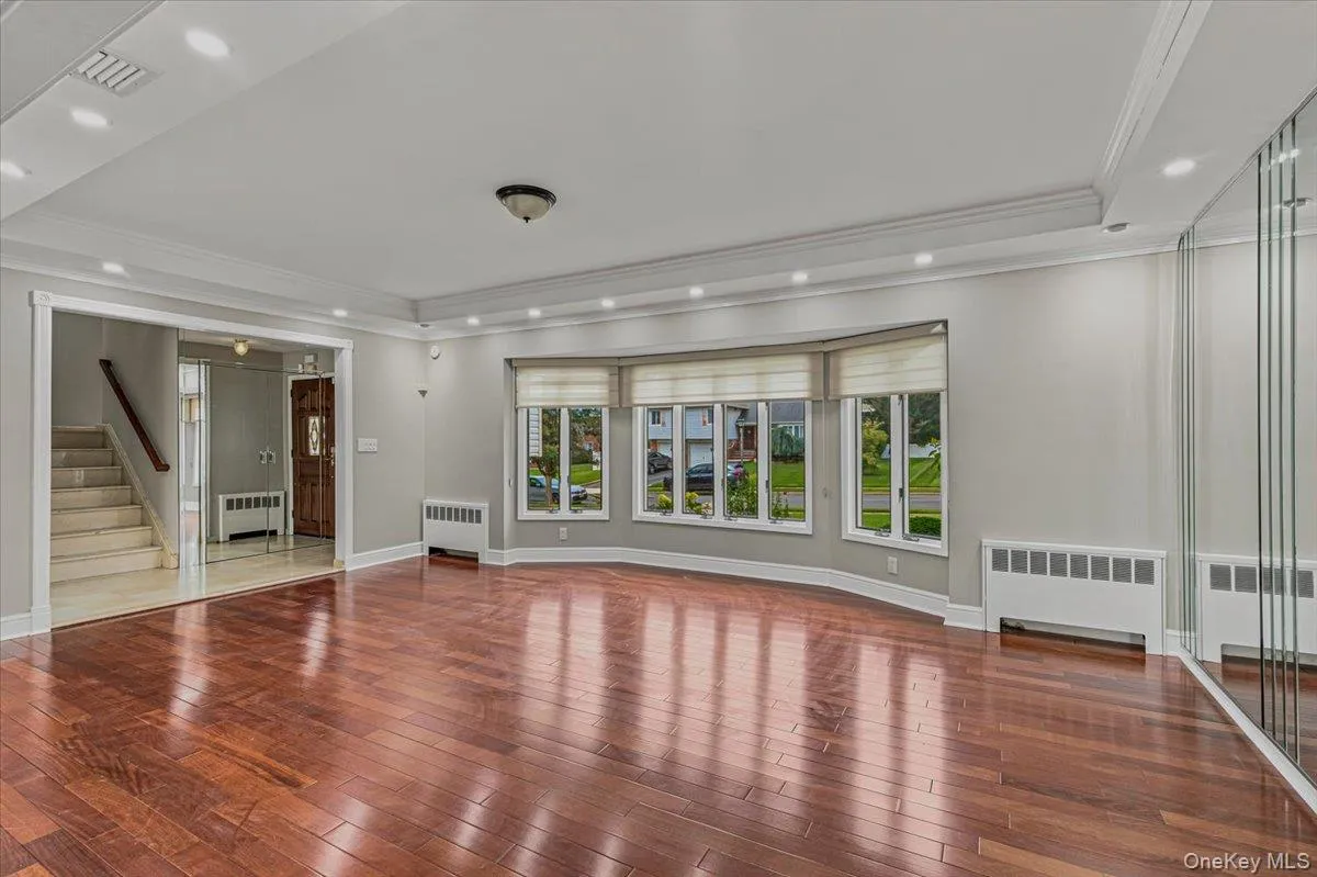 34 Duke Drive, North Hempstead, NY, 5 Bedrooms Bedrooms, 10 Rooms Rooms,4 BathroomsBathrooms,Residential,For Rent,Duke,0,1028193 34 Duke Drive, North Hempstead, NY, 5 Bedrooms Bedrooms, 10 Rooms Rooms,4 BathroomsBathrooms,Residential,For Rent,Duke,0,1028193